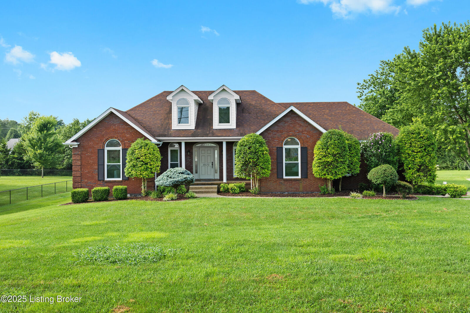 Property Photo:  4579 E Hwy 44  KY 40165 