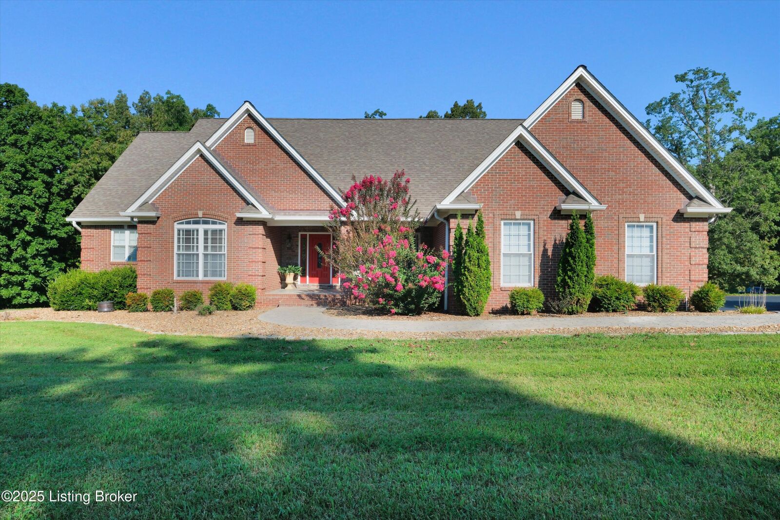 Property Photo: 15 Serena Cir KY 42754