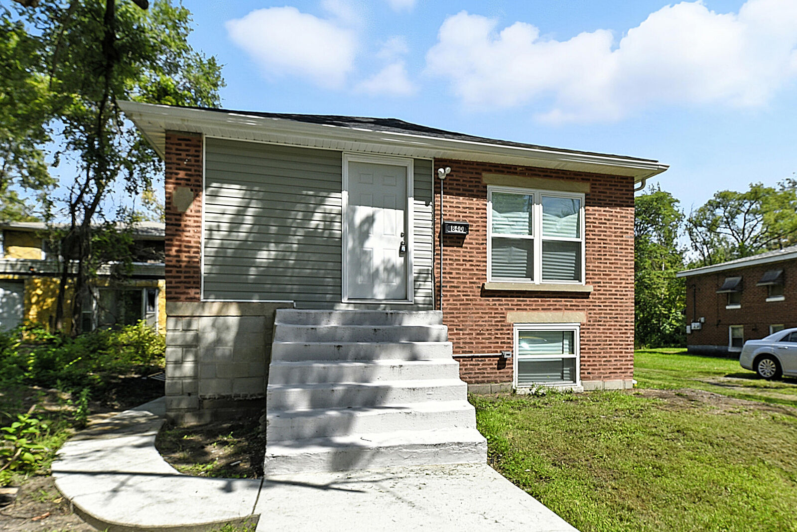 Property Photo:  840 E 25th Avenue  IN 46407 