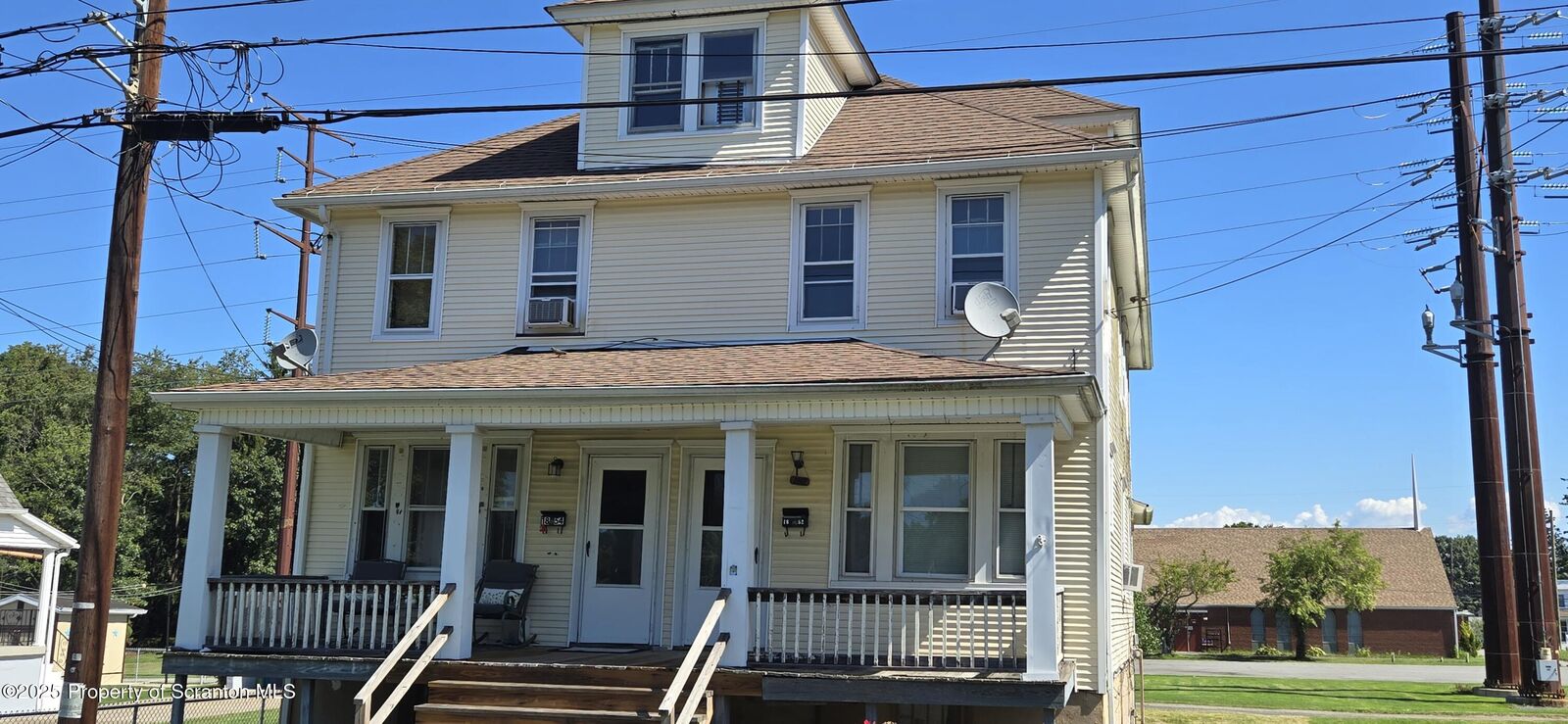 Property Photo: 1852 Bundy Street PA 18508
