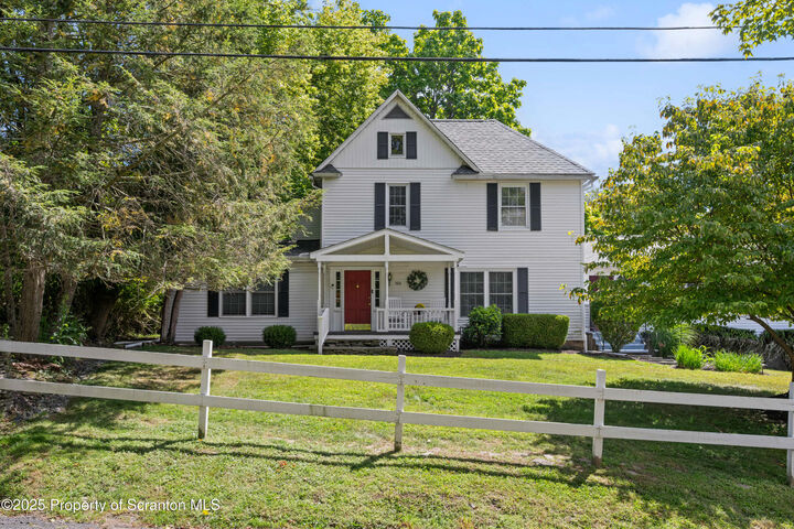 106 Waverly Road  Glenburn PA 18414 photo
