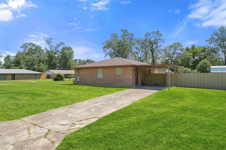 Property Photo:  200 Mary Jo Street  TX 77328 