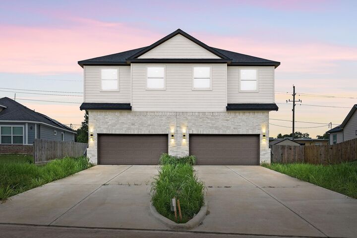 Property Photo: 8 Donna Court TX 77423