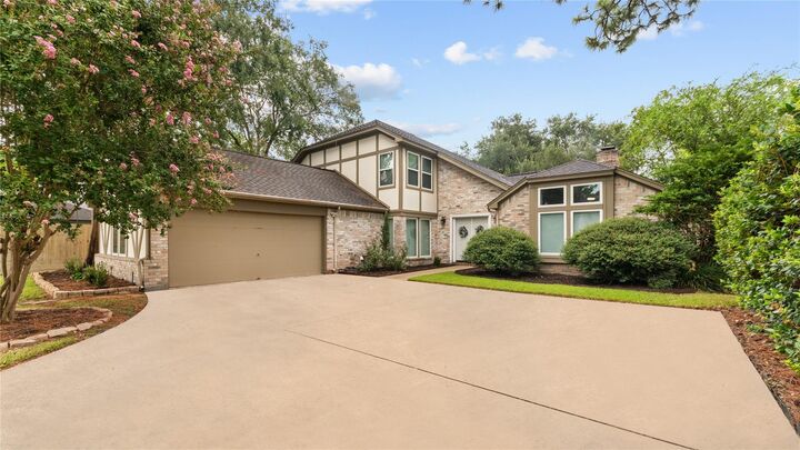 Property Photo: 1934 Round Lake Drive TX 77077