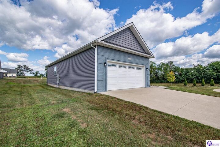 Property Photo: 117 Arden Court KY 42701