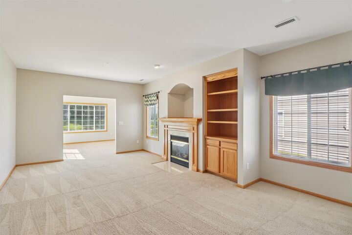 Property Photo: 3613 NE Cottonwood Lane IA 50021