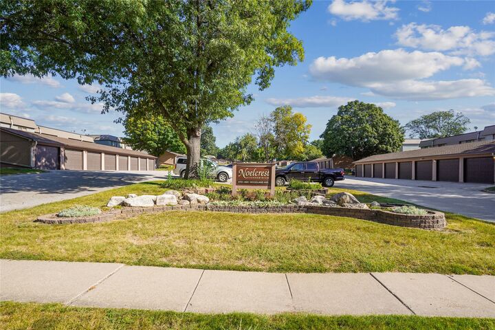 4765 Woodland Avenue 4  West Des Moines IA 50266 photo