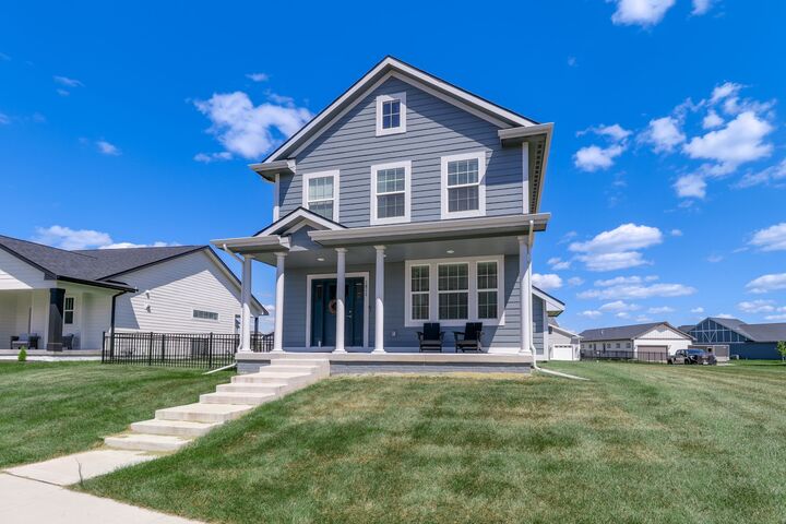 Property Photo: 1811 SW Westview Drive IA 50023