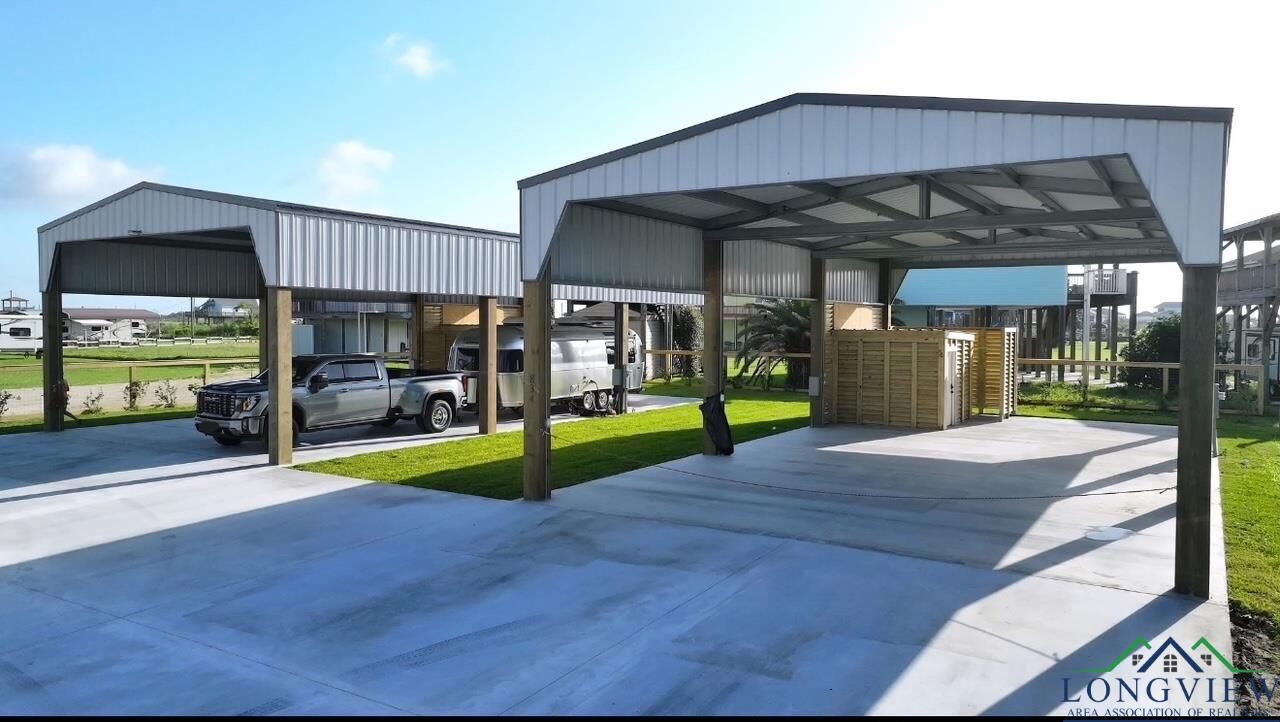 Property Photo: 834 & 838 Salt Cedar Ln TX 77650