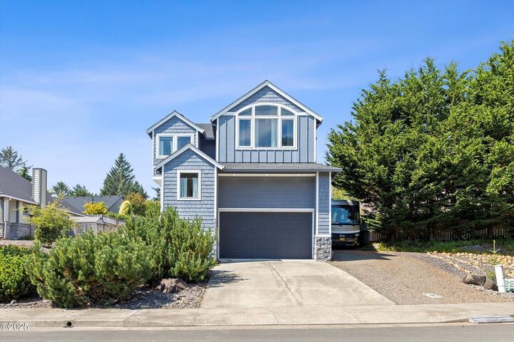 Property Photo: 5801 NE Voyage Way OR 97367