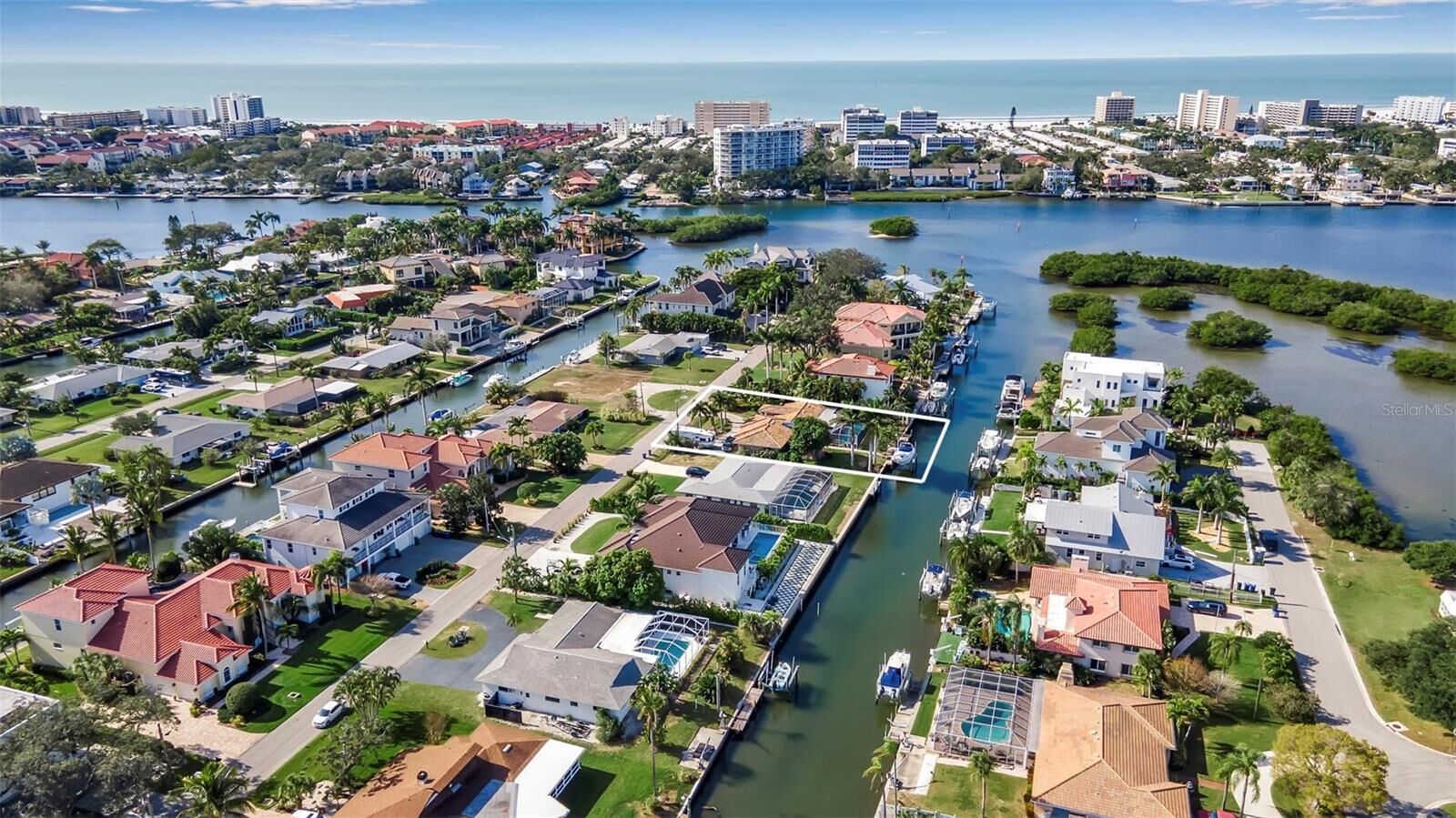 Property Photo:  1637 Stanford Lane  FL 34231 