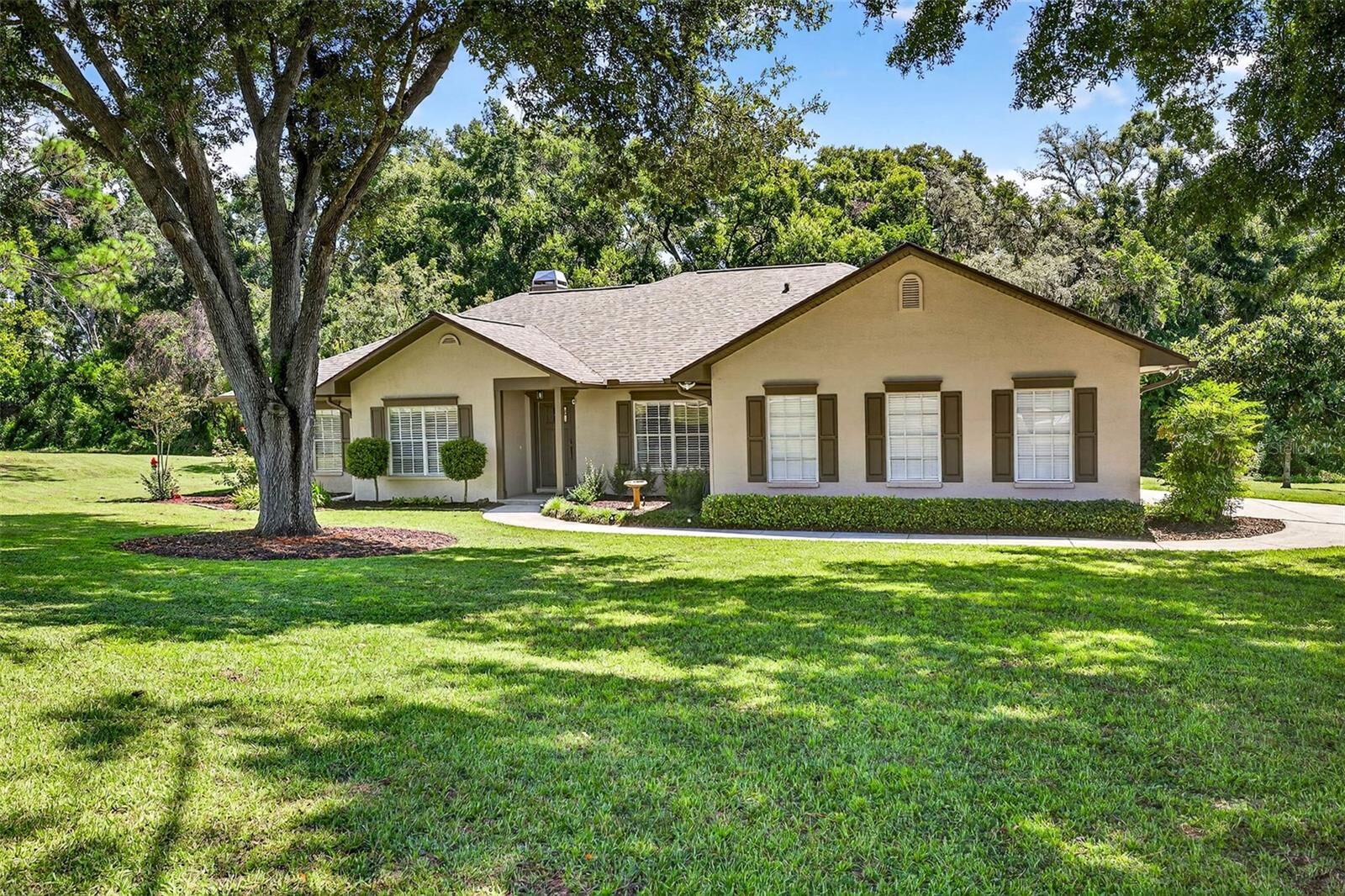 Property Photo:  11240 Grandview Dr  FL 33525 