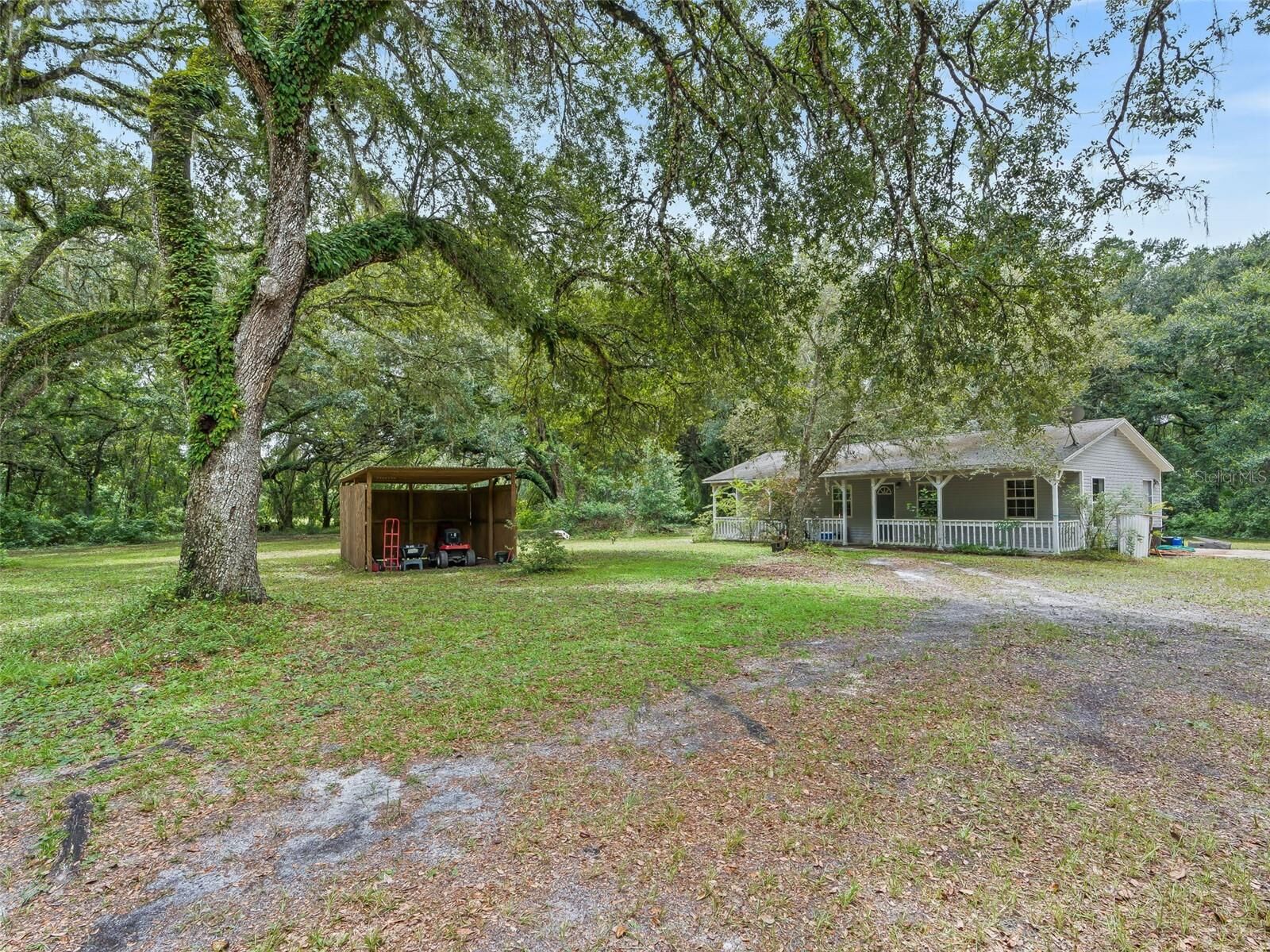 Property Photo: 9400 SW 21st Street FL 33513