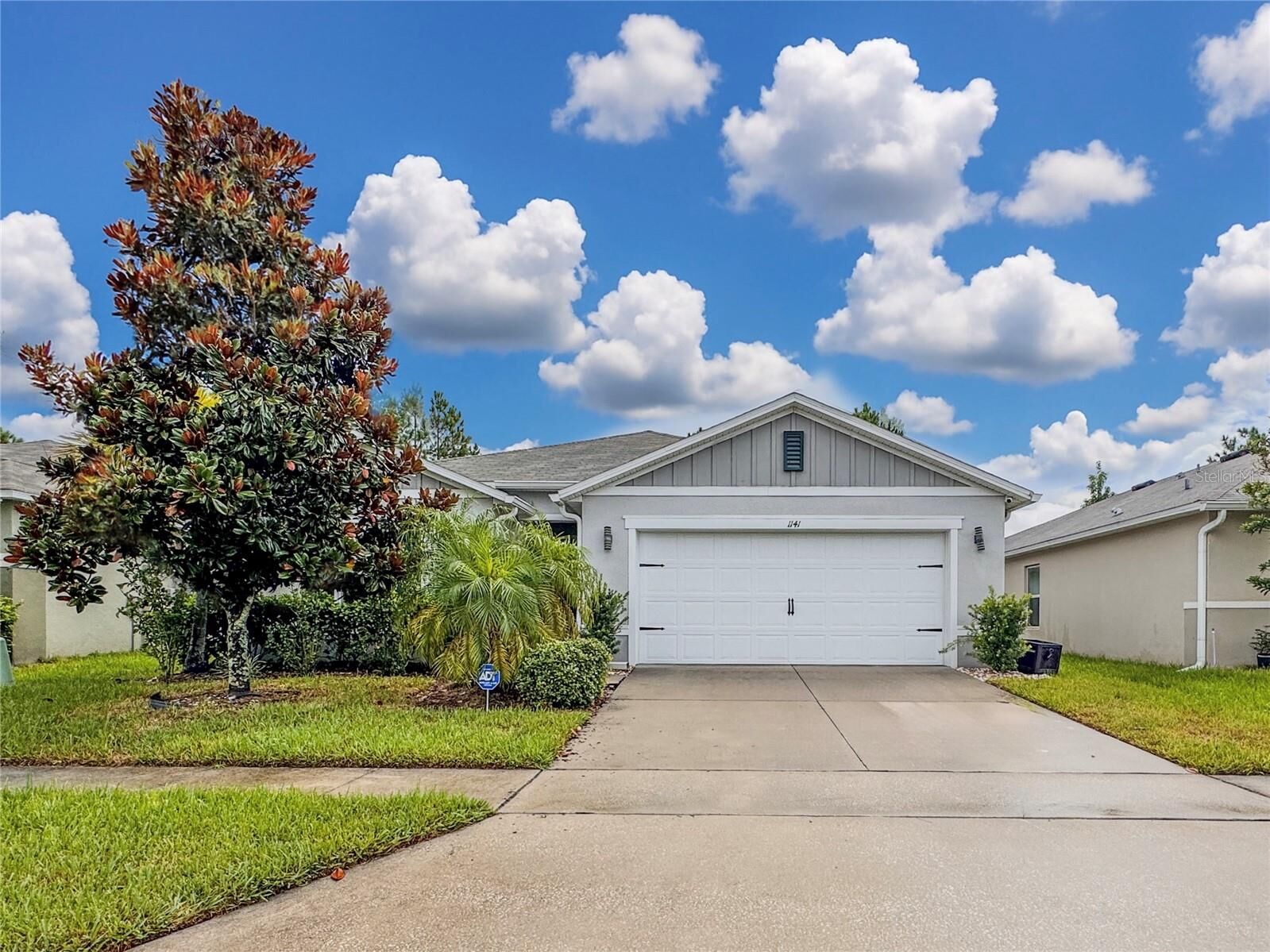 Property Photo: 1141 Augustus Drive FL 33896