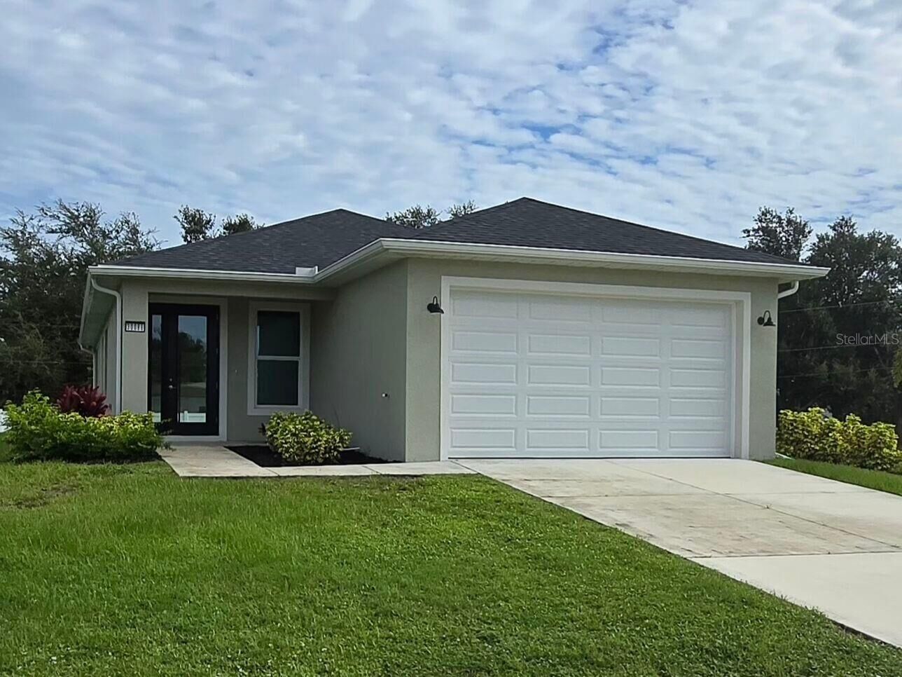 Property Photo: 30086 Alder Road FL 33982