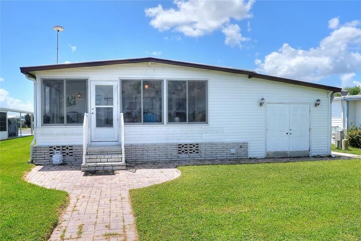 Property Photo: 590 Aloha Drive FL 33844