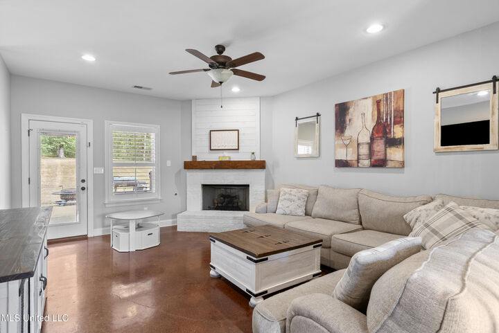 Property Photo: 2898 Blackrock Drive MS 38651
