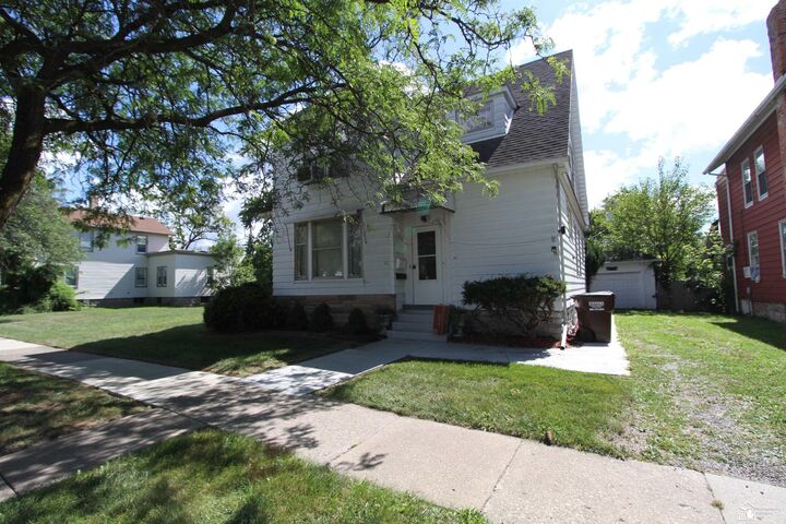Property Photo: 321 Cass Street MI 48161