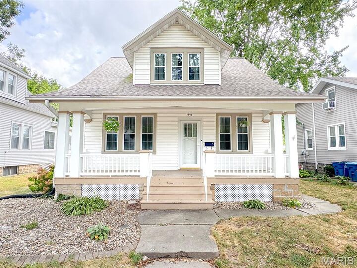 1405 Olive Street  Highland IL 62249 photo