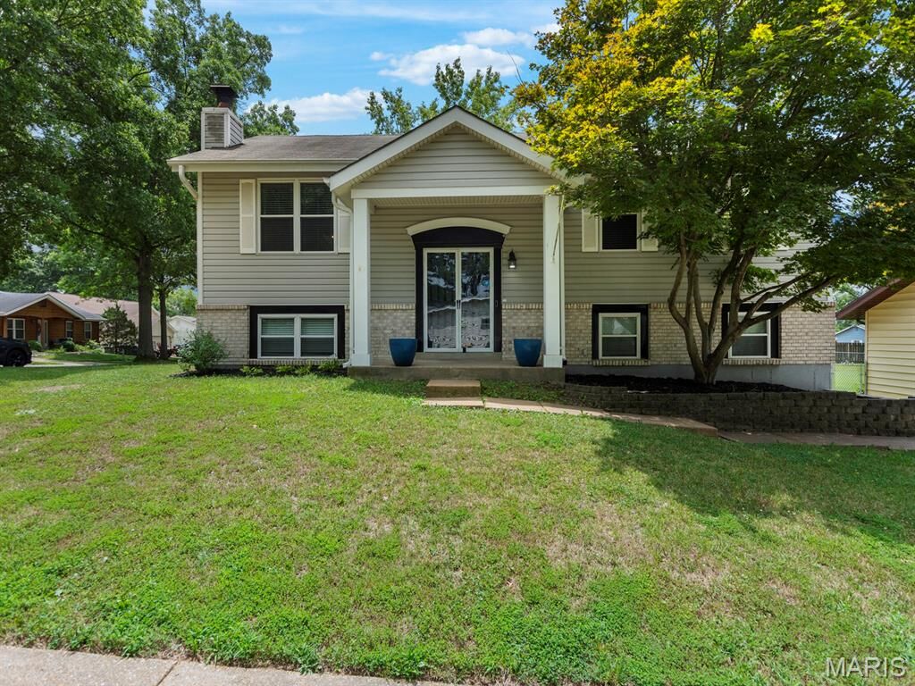 Property Photo: 326 Windyoak Drive MO 63021
