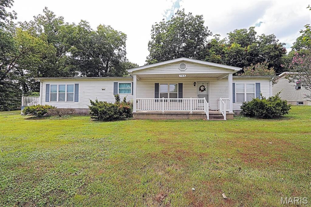 Property Photo: 703 Cape Street MO 63780