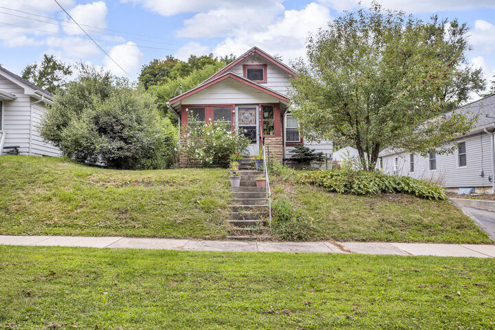 1008 Seymour Avenue  Jackson MI 49202 photo