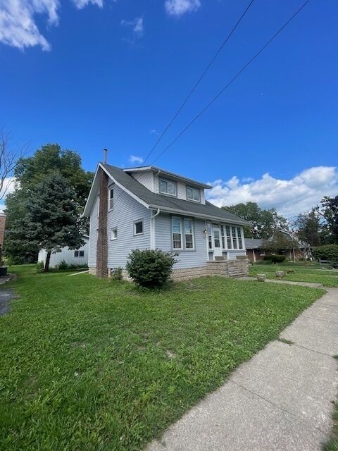 Property Photo: 717 Miller Street IL 60401