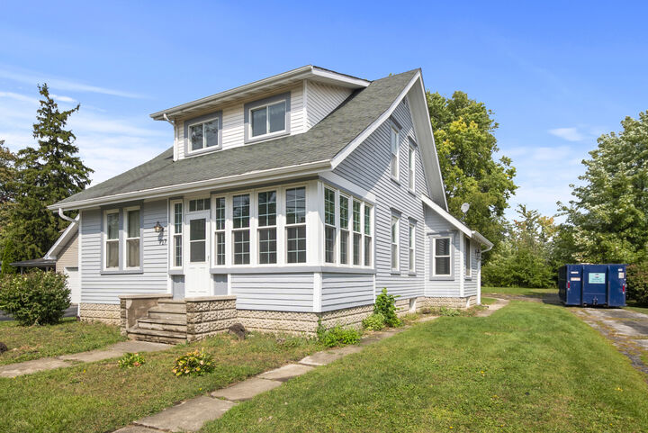 Property Photo: 717 Miller Street IL 60401