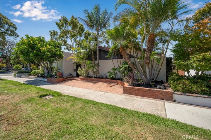 Property Photo: 450 Electric CA 90740