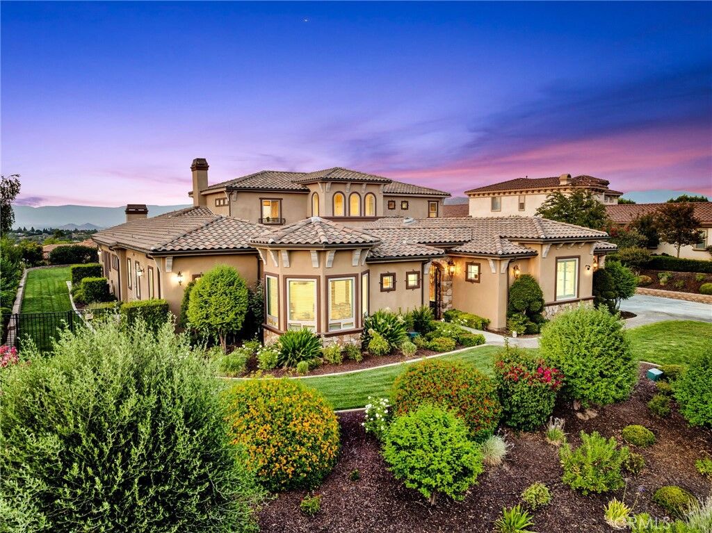 Property Photo:  680 Pinnacle Ridge Road  CA 92506 