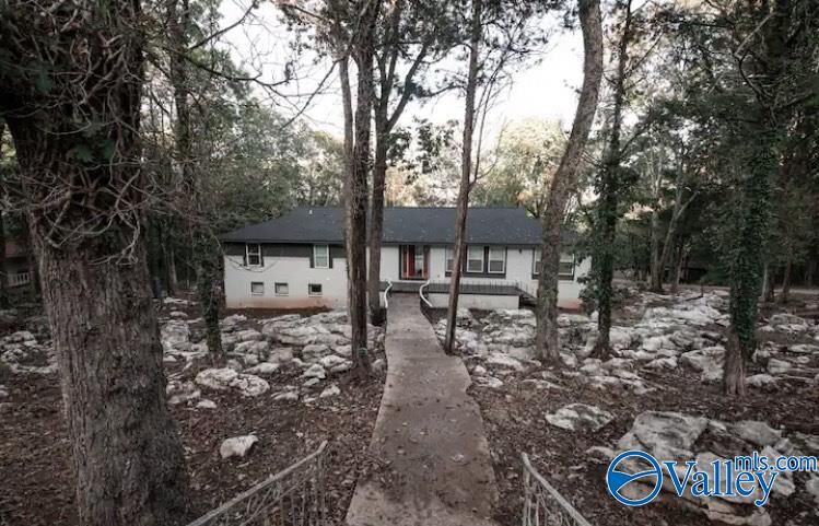 Property Photo: 2106 Apache Road AL 35810