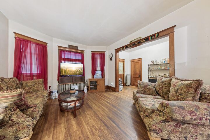 Property Photo:  652 Dayton Avenue  MN 55104 