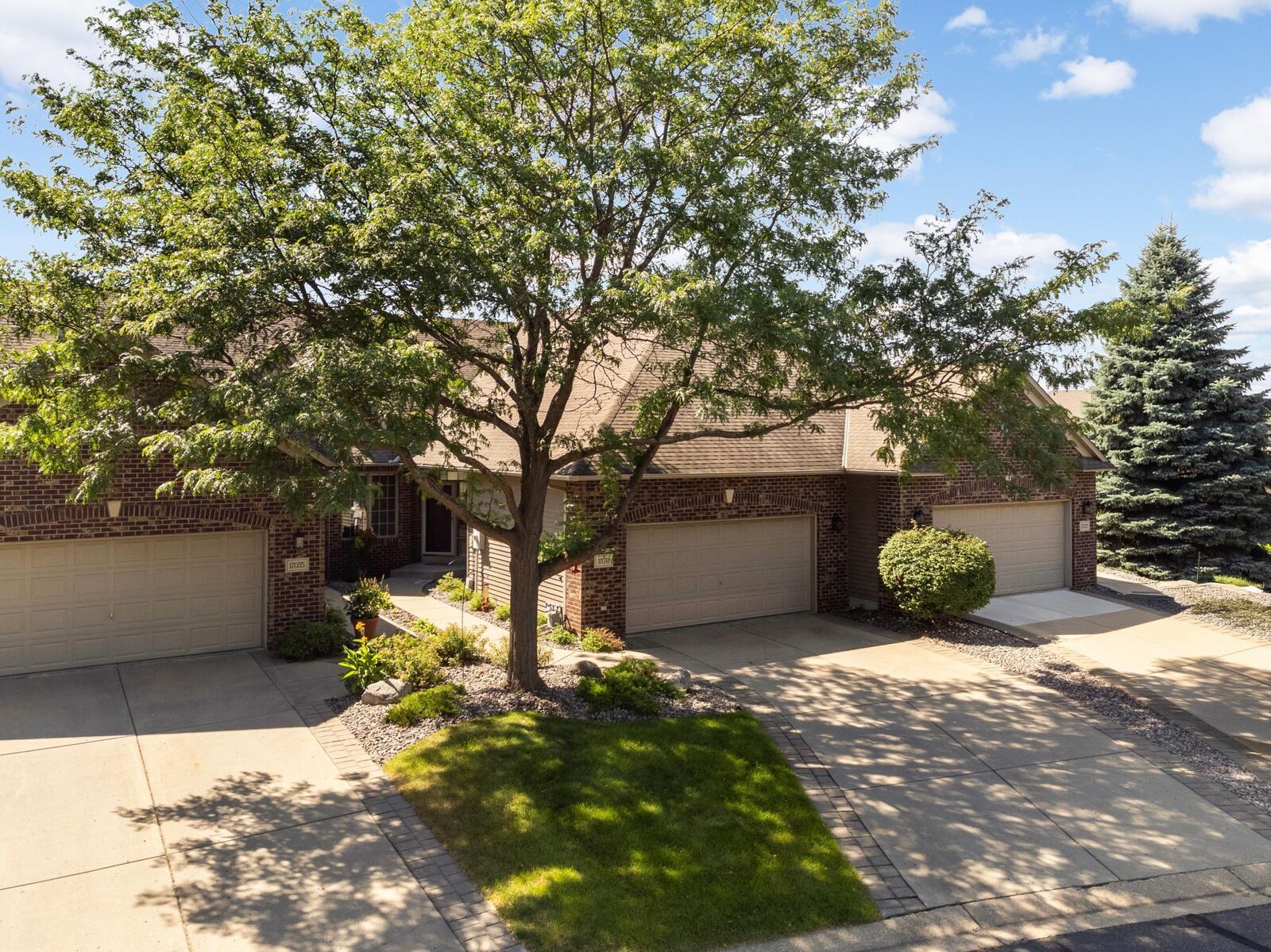 Property Photo:  17031 Kings Court  MN 55044 