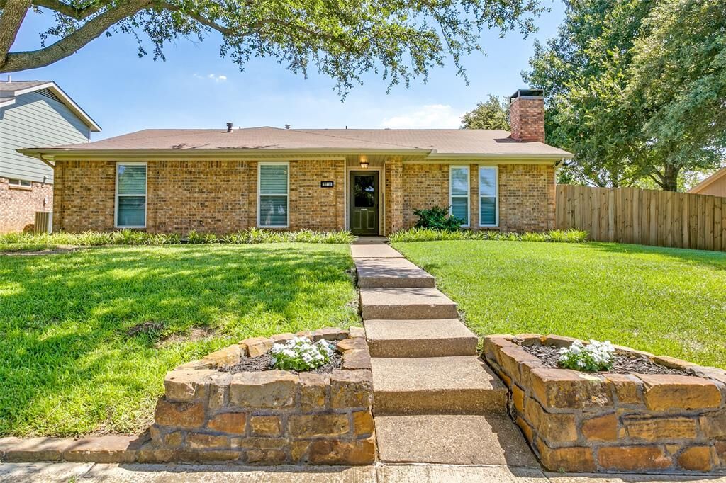 Property Photo:  1118 Wood Heights Drive  TX 75067 
