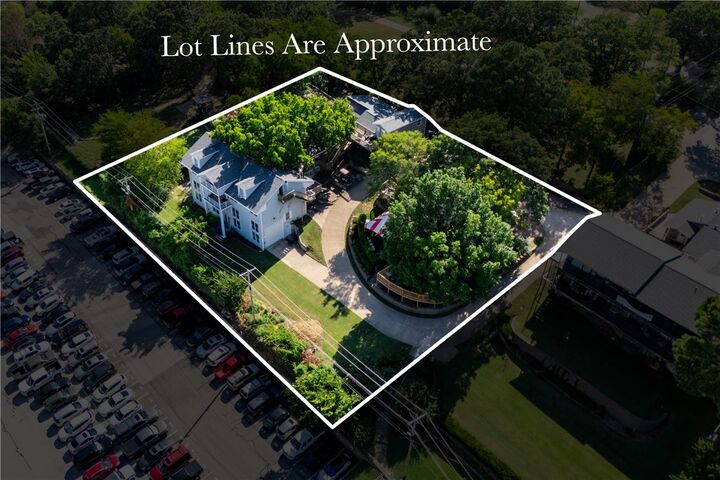 400 N Oliver Avenue  Fayetteville AR 72701 photo
