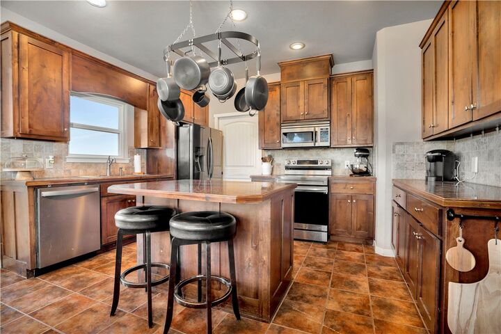 Property Photo: 23386 Copeland Lane AR 72738