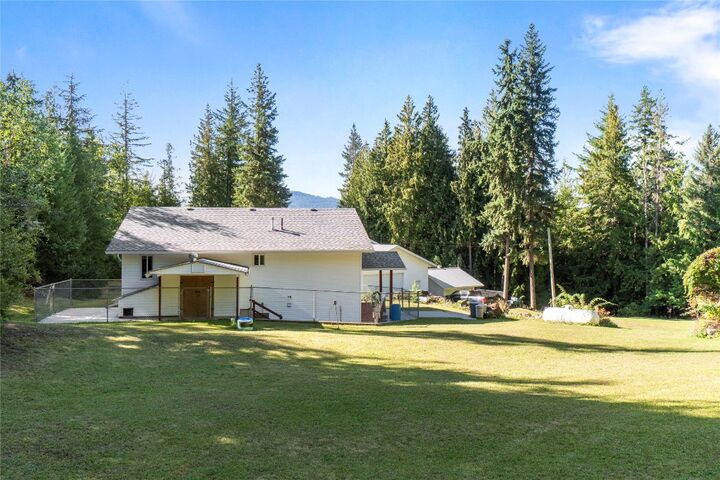 Property Photo:  6803 Magna Bay Drive  BC V0E 1M7 