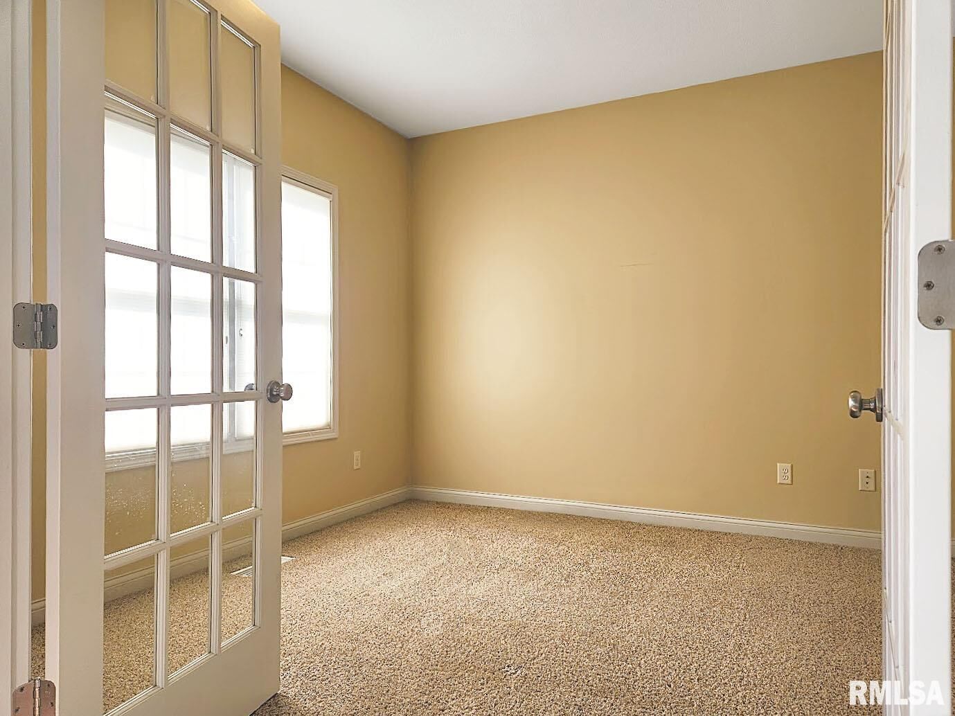 Property Photo:  14005 N River Crest Drive  IL 61523 