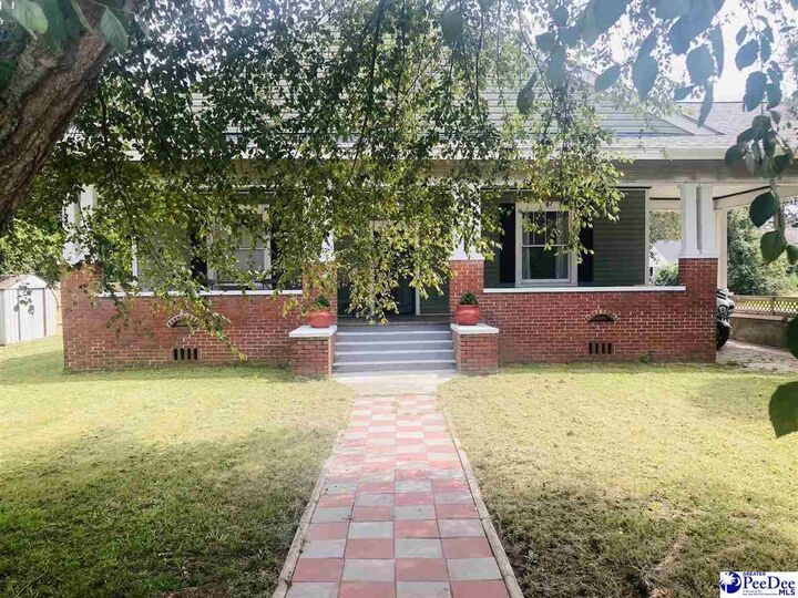 Property Photo: 120 W Market SC 29161