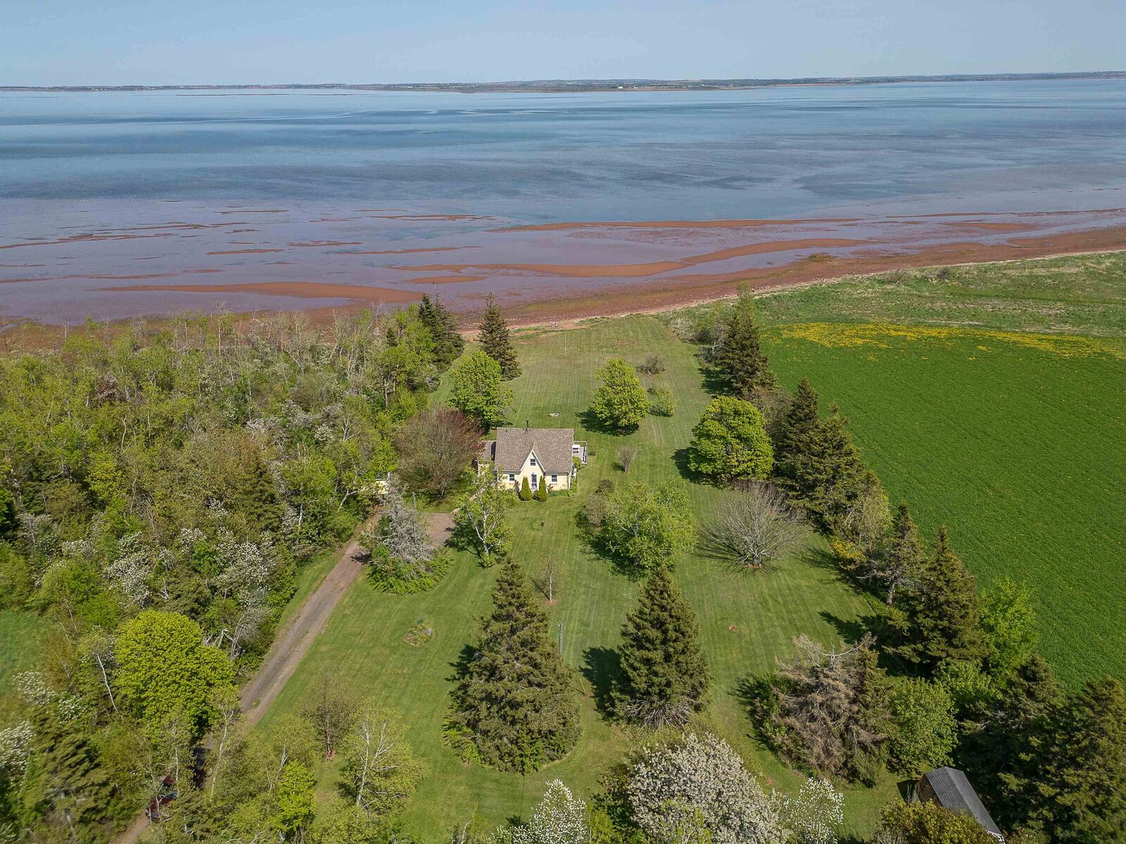 Property Photo: 922 Belmont Road PE C0B 1T0