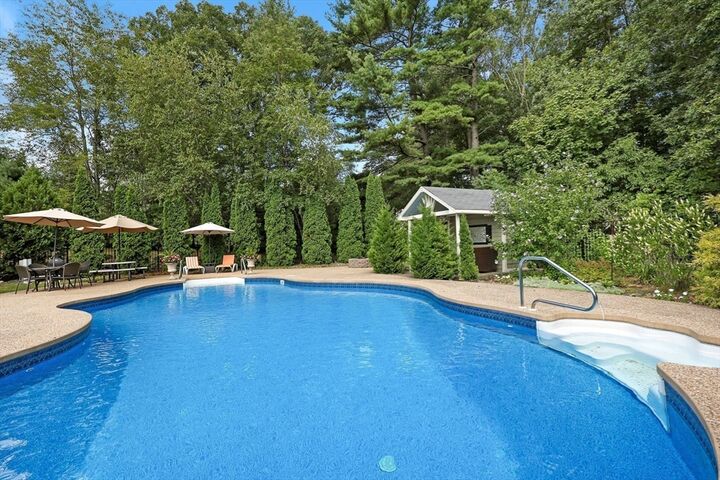 Property Photo:  7 Ashley Ln  MA 01860 