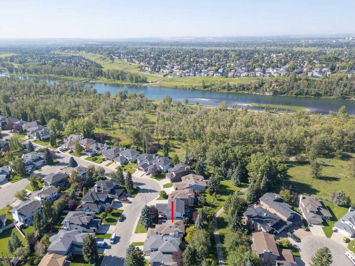 Property Photo:  2115 Douglasbank Crescent SE  AB T2Z 2C3 
