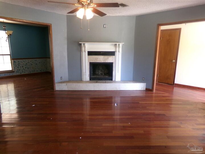 6008 Kingswood Dr  Milton FL 32570 photo