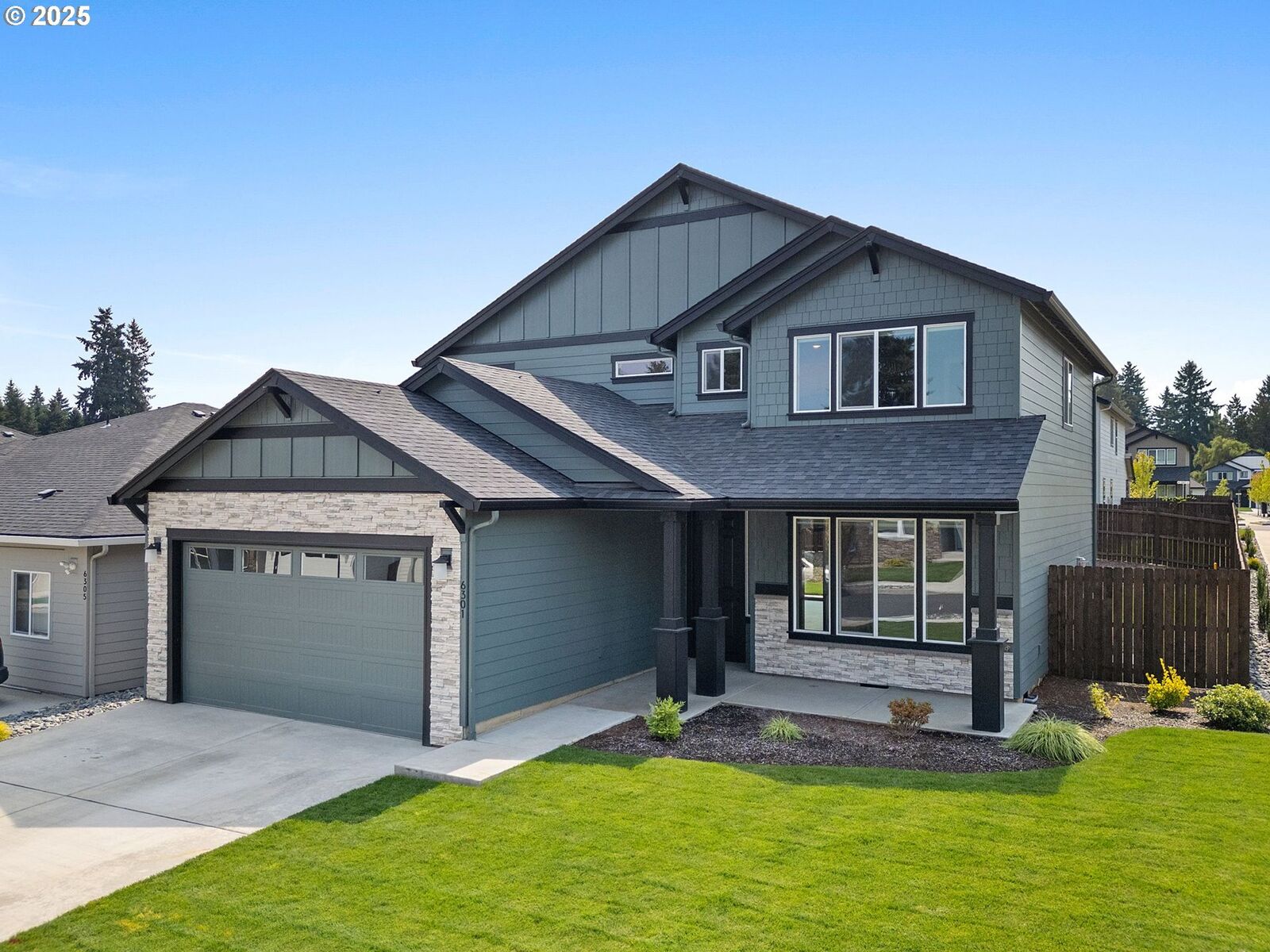 Property Photo:  6301 NE 127th St  WA 98686 