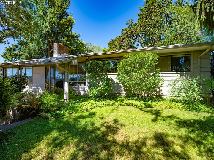 Property Photo: 2550 Lincoln St OR 97405