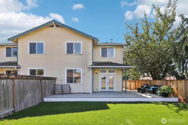 Property Photo:  1701  9th Street A  WA 98270 