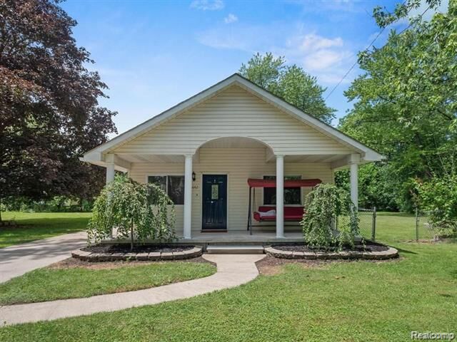 5642 Weddel Street  Dearborn Heights MI 48125 photo