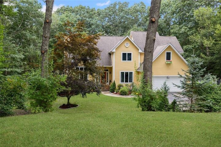 Property Photo: 5 Woodmansee Court RI 02892
