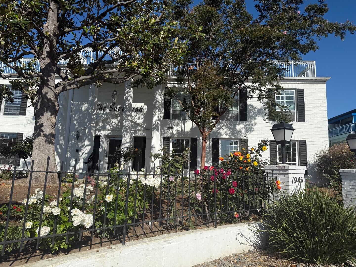 Property Photo:  1945 Mount Vernon Court 1  CA 94040 