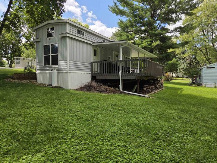 423 Skyline Drive  Edgerton WI 53534 photo